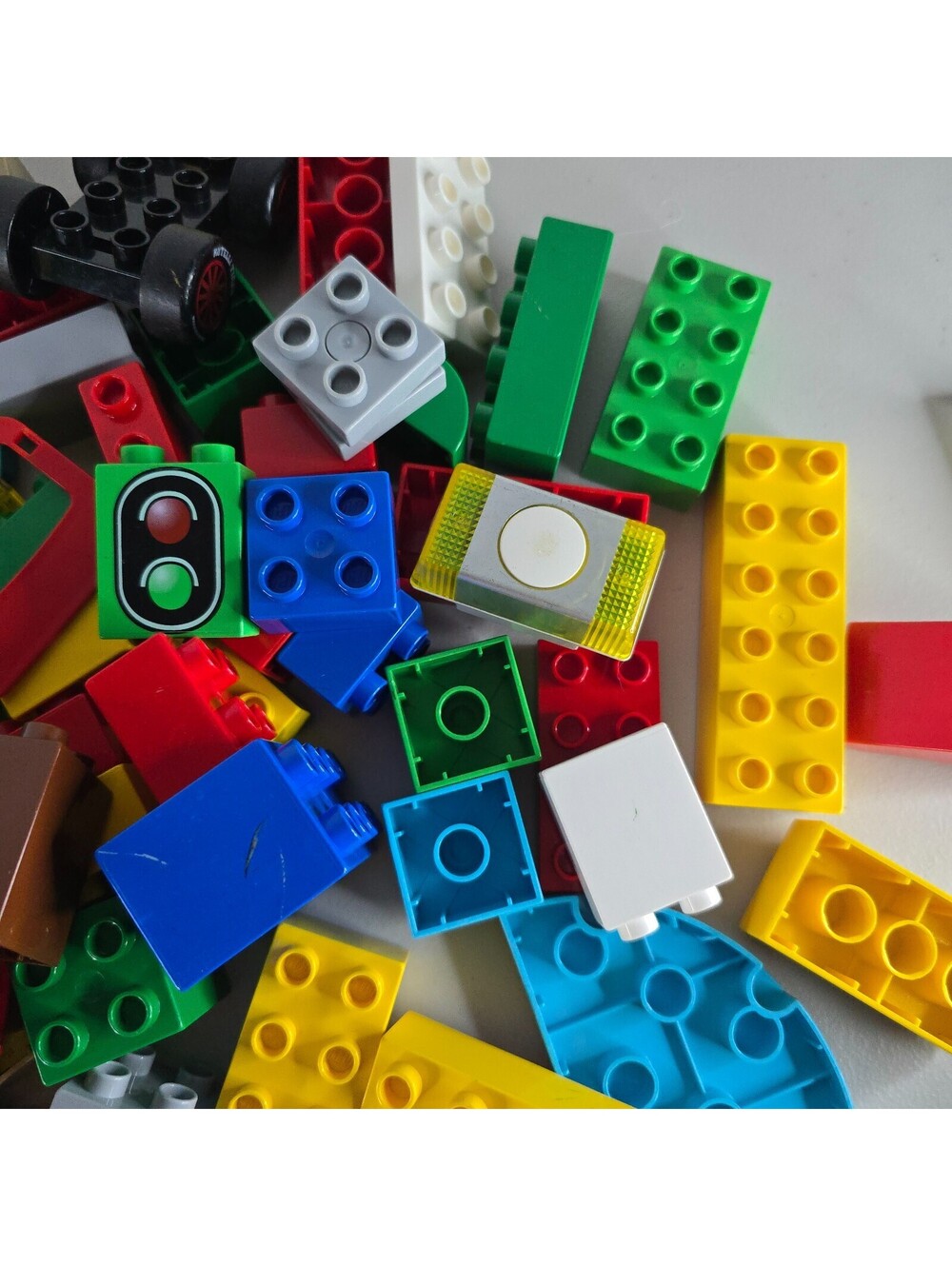 Lot of Lego Duplo with Car Pieces Traffic Legoland and More - Picture 4 of 14